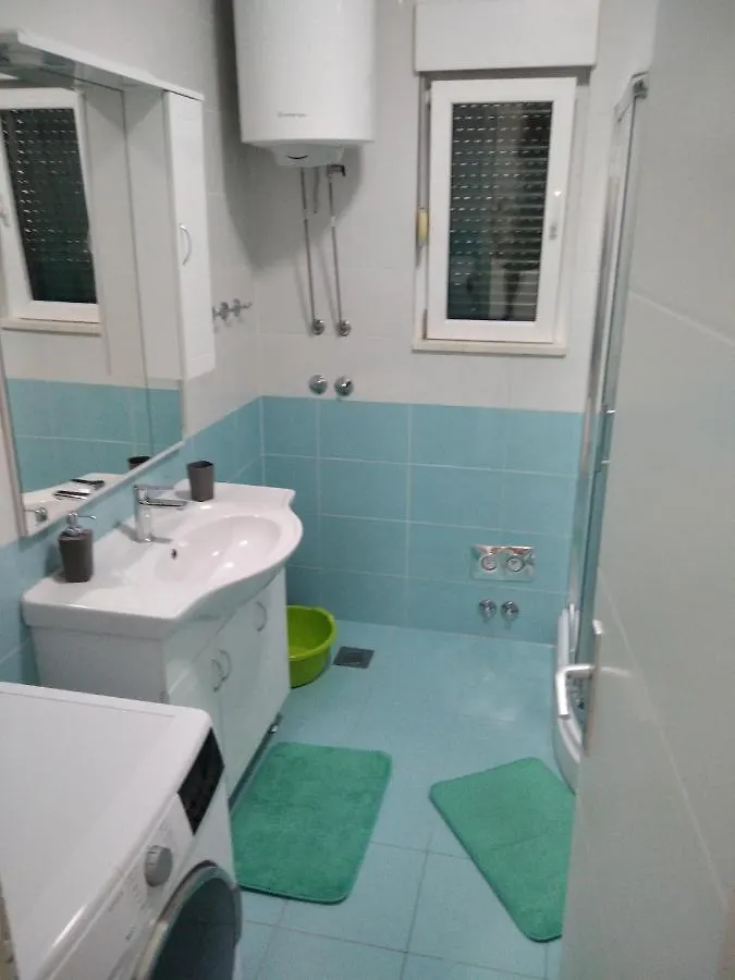 Apartments With A Parking Space Kastel Stafilic, Kastela - 20694 Croatia