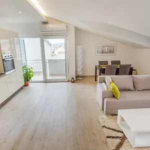 Apartament Grabovac, Kaštela