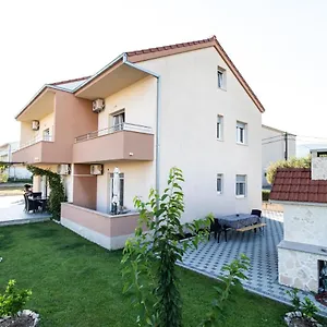 Apartament Kreso, Kaštela